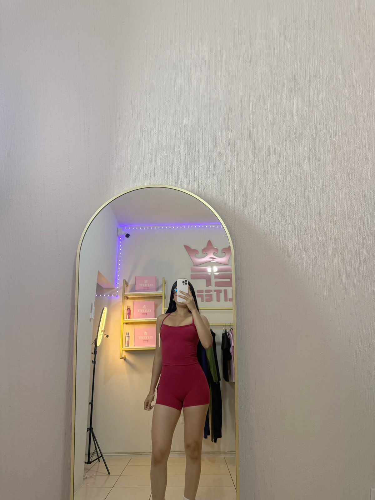 CONJUNTO MOLDEADOR CON TOP DE TIRANTES