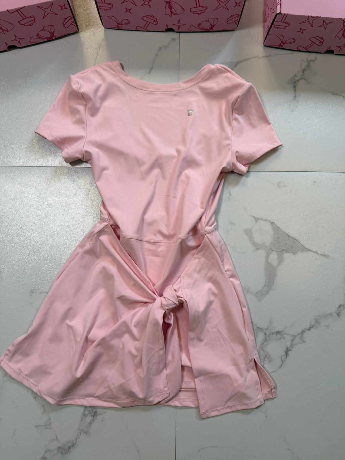 VESTIDO DE MOÑITO CON MANGA