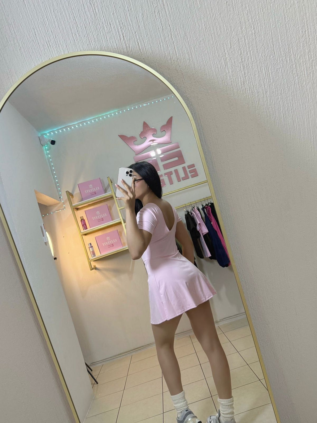 VESTIDO DE MOÑITO CON MANGA