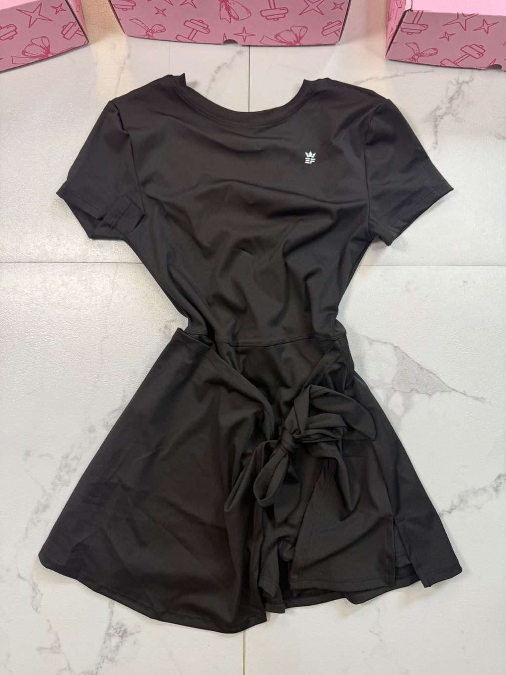 VESTIDO DE MOÑITO CON MANGA