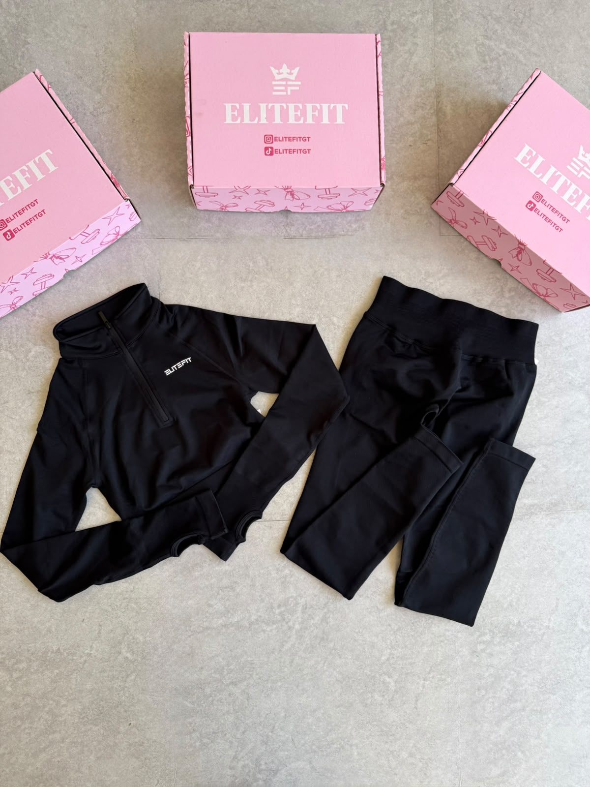 CONJUNTO LEGGINGS MEGA PUSH Y TOP MANGA LARGA CON ZIPPER