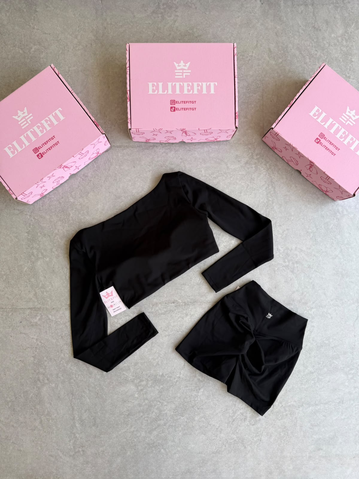 CONJUNTO SHORT PUSH UP Y TOP MANGA LARGA